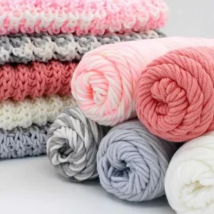 1 Cuộn Len Bao Nhiêu Tiền? Bảng giá cập nhật & Cách chọn len phù hợp