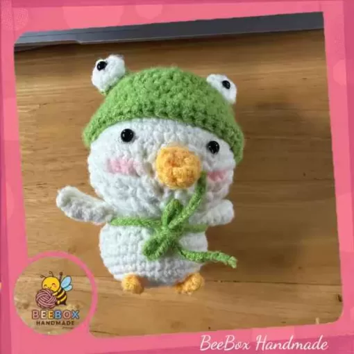 Móc khóa gà đội mũ xanh