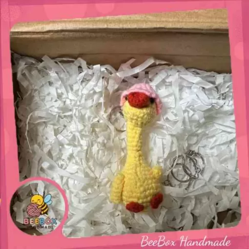 Móc khóa gà cổ dài–Món phụ kiện handmade siêu lầy lội