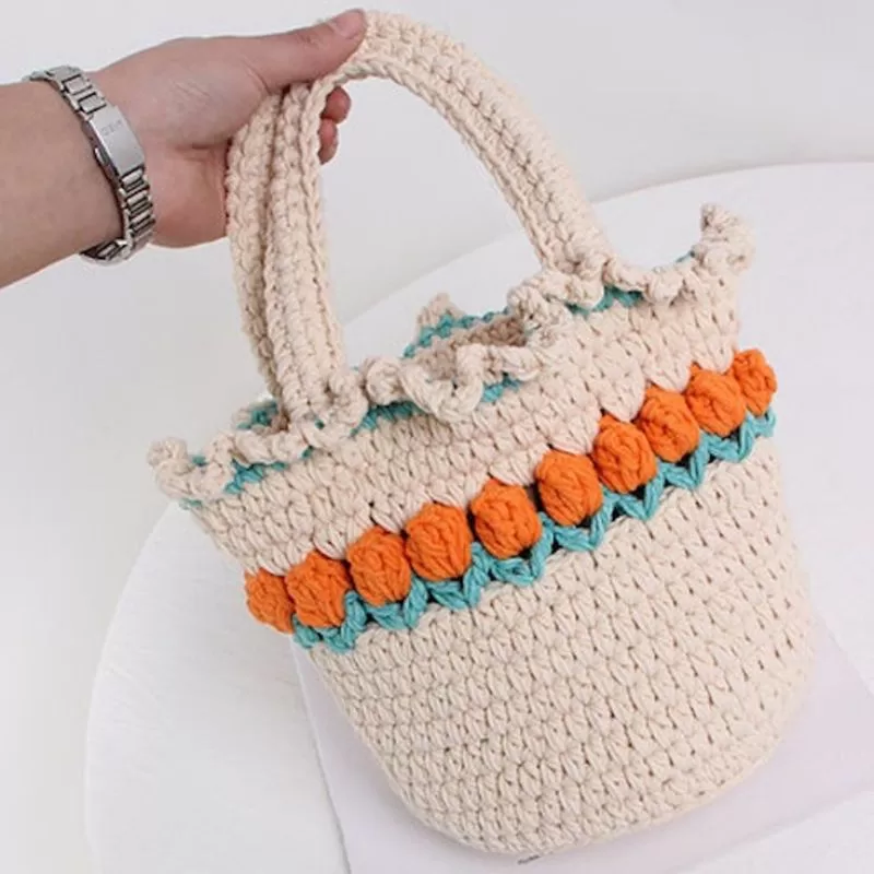Tại Sao Túi Handmade Bằng Len Lại "Gây Sốt" Trong Giới Trẻ?
